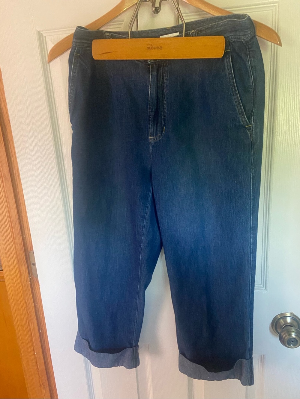 Liz Claiborne LizWear Denim Capri Jeans Petite 8P Dark Wash Cuffed